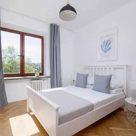 3 Bedroom Apartment-Aleja Daszynskiego- Grzegorzki Kraków Zewnętrze zdjęcie