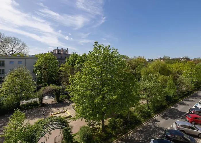 3 Bedroom Apartment-Aleja Daszynskiego- Grzegorzki
