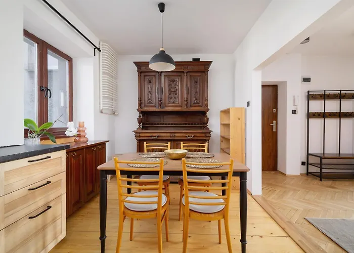 3 Bedroom Apartment-Aleja Daszynskiego- Grzegorzki